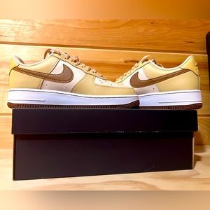 nike air force 1 ‘07 LV8.  SIZE 9.5 in men’s. message me for more info.